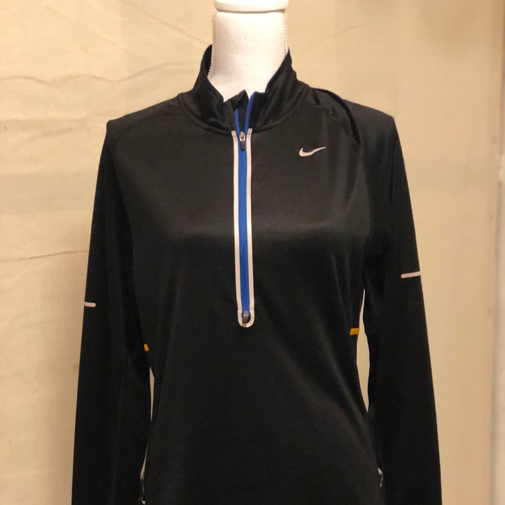 Black nike quarter zip long sleeve shirt